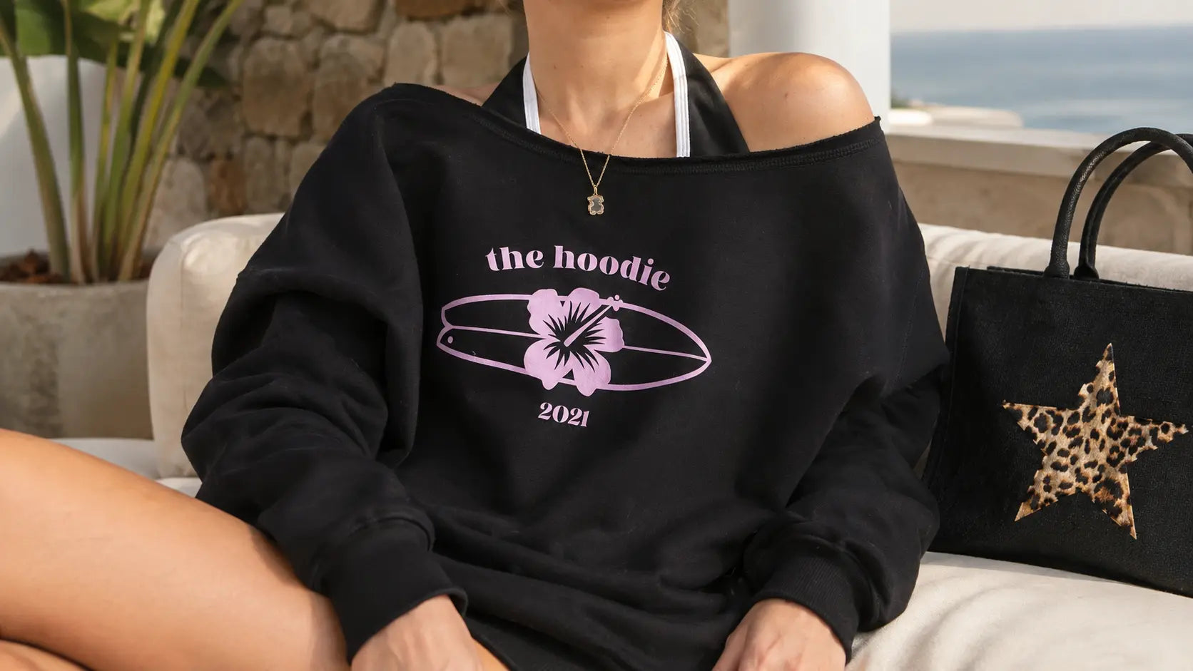 Off-Shoulder – The Hoodie