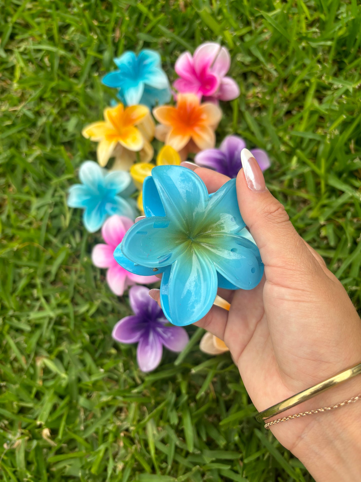 Flower clips