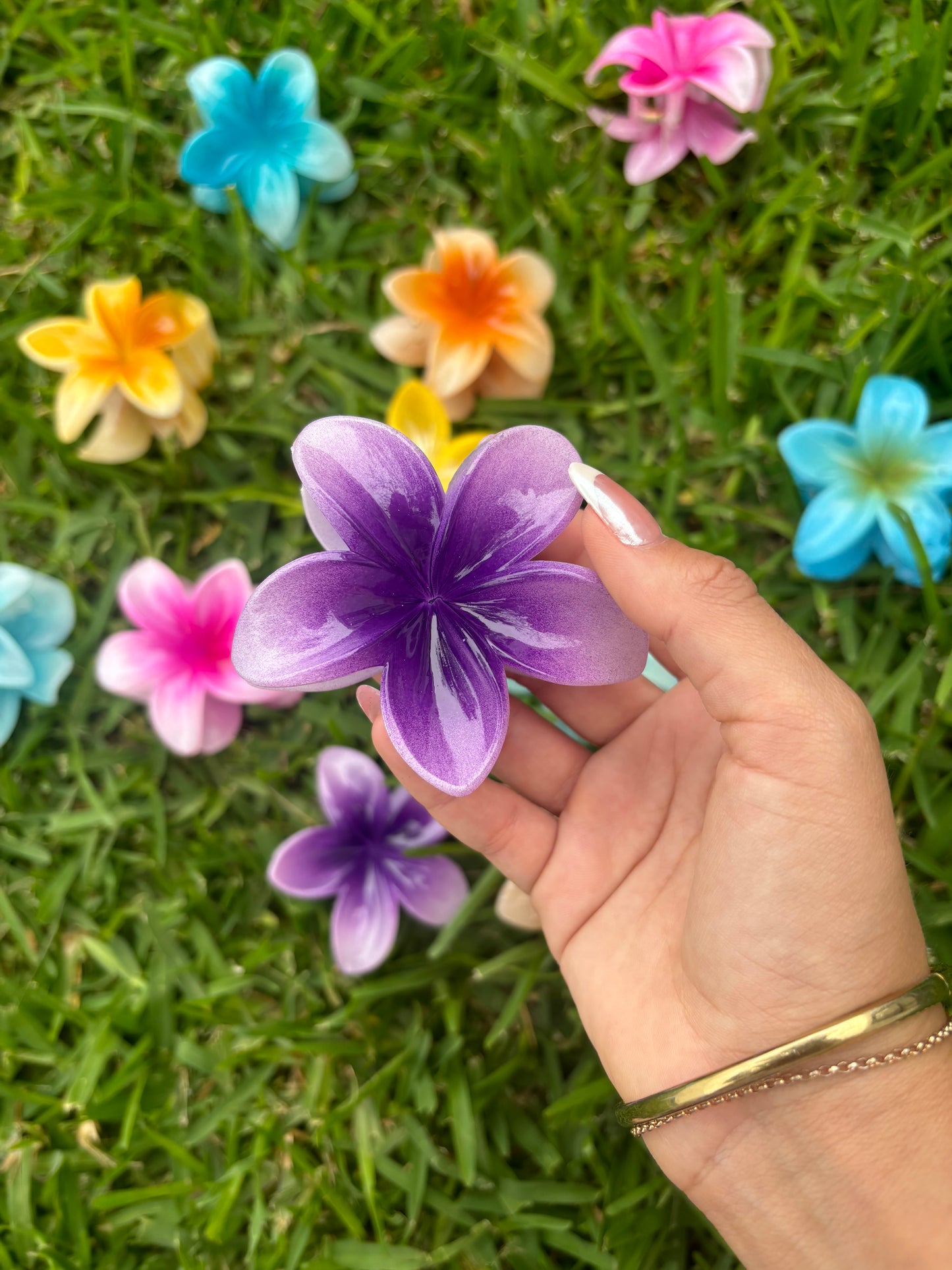 Flower clips